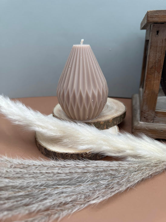 Bougie velours sculptée