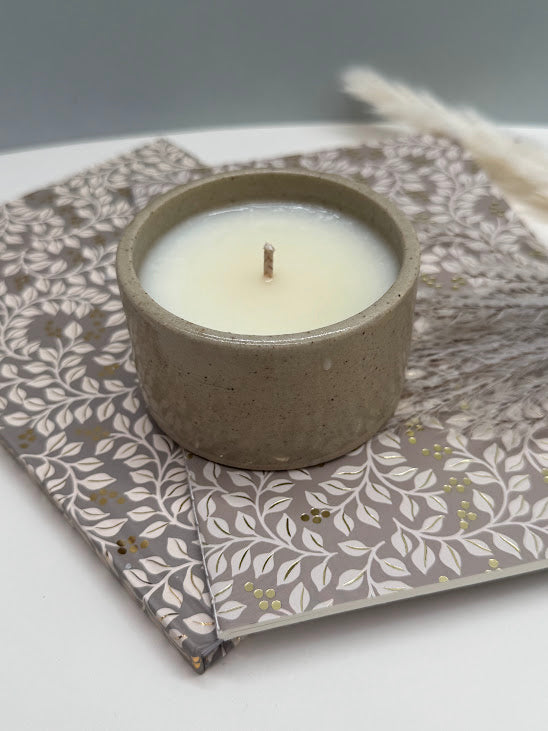 Bougies pot céramique artisanale  "Beige moucheté" coulée à la main