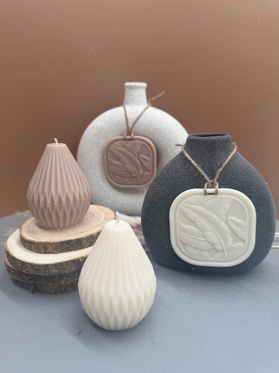 Bougie velours sculptée